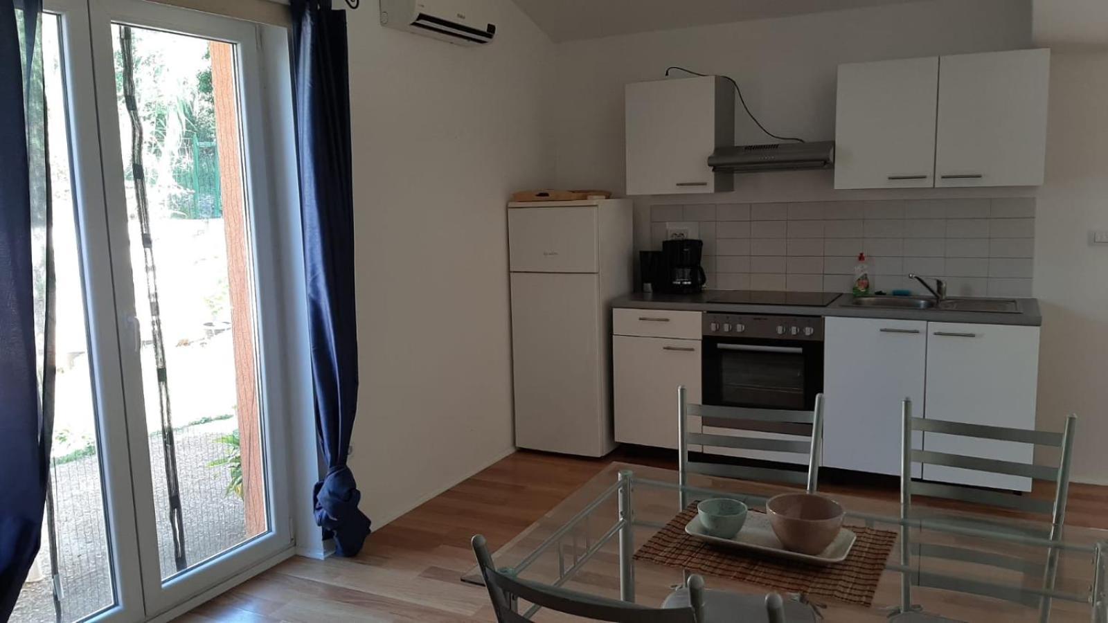 Apartment Shankini Πούλα Εξωτερικό φωτογραφία