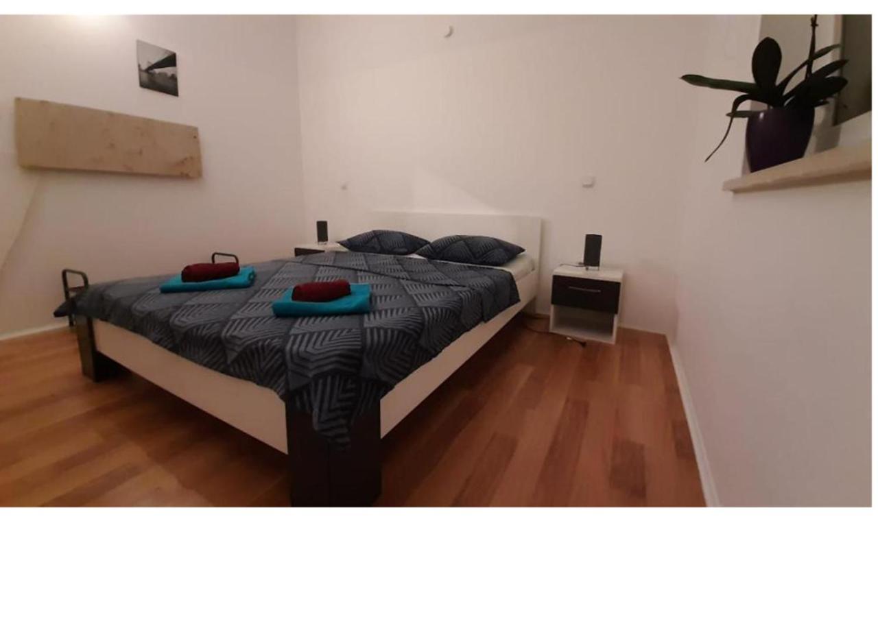 Apartment Shankini Πούλα Εξωτερικό φωτογραφία