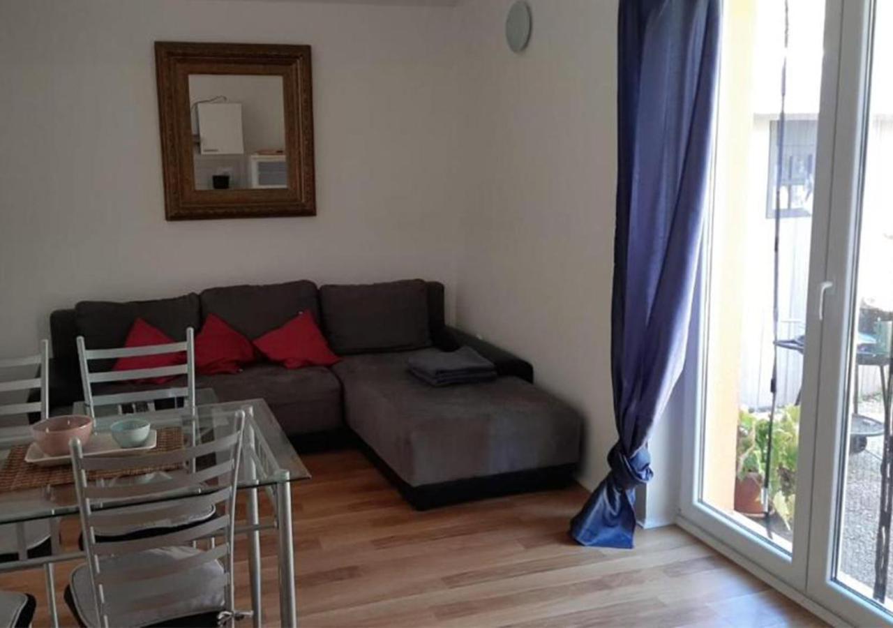Apartment Shankini Πούλα Εξωτερικό φωτογραφία